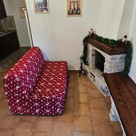 La Casa Nella Roccia شقة